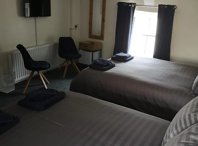 Red Lion Rooms - Self Check In